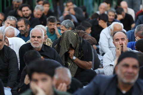 تصاویر/ آیین تعویض پرچم گنبد حرم حضرت فاطمه معصومه(س) در وفات شهادگونه ایشان