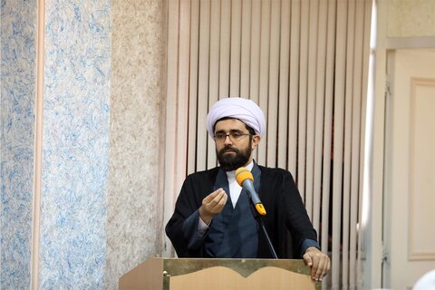 نشست دبیر شورای عالی حوزه‌های علمیه با استعدادهای برتر حوزوی