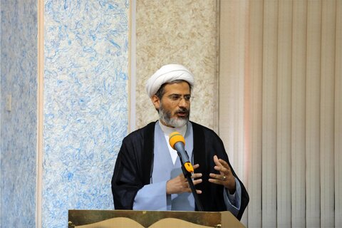 نشست دبیر شورای عالی حوزه‌های علمیه با استعدادهای برتر حوزوی