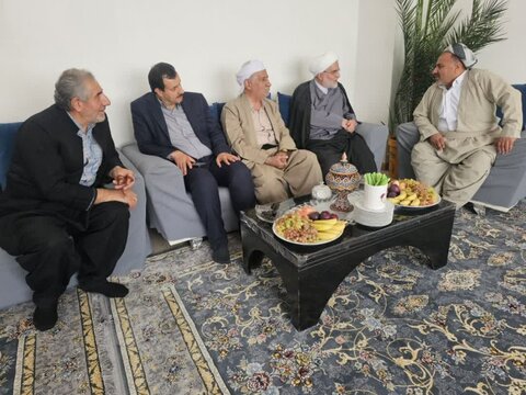 تصاویر/ دیدار نماینده ولی فقیه در کردستان با ماموستایان شهرستان سقز