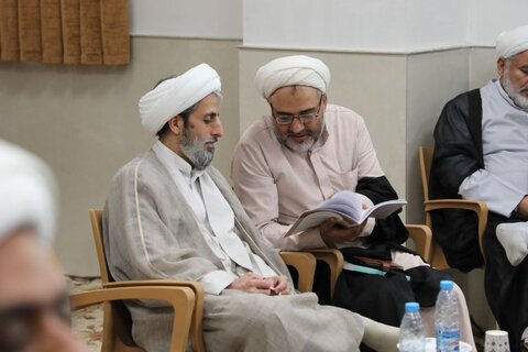 تصاویر/ پایان روز اول دوره دو روزه دانش افزایی فلسفه دروس ویژه اساتید حوزه علمیه استان یزد