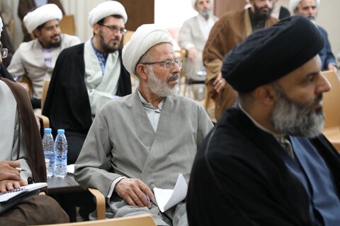 تصاویر/ پایان روز اول دوره دو روزه دانش افزایی فلسفه دروس ویژه اساتید حوزه علمیه استان یزد