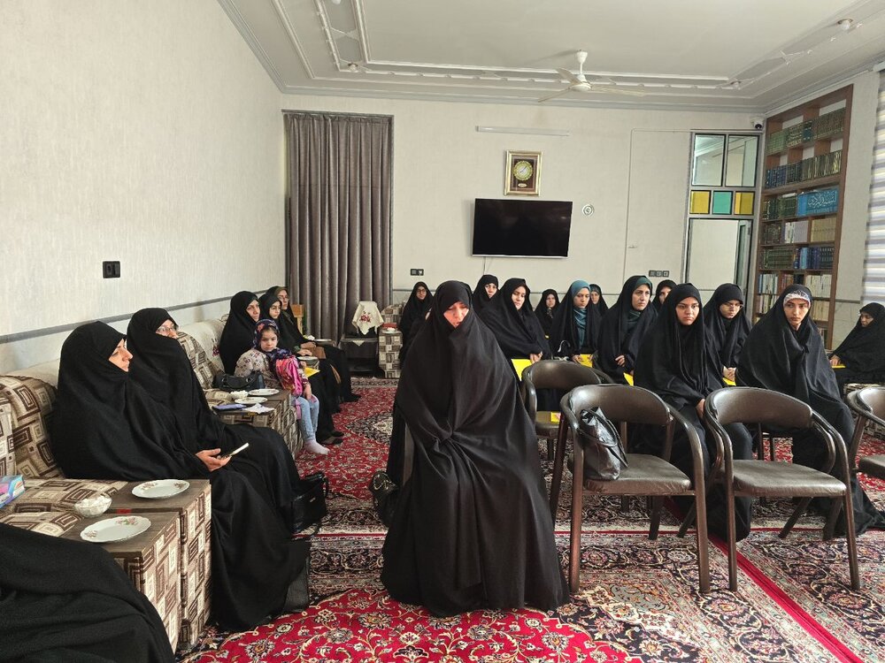 طلبگی توفیق یاری دین خدا است