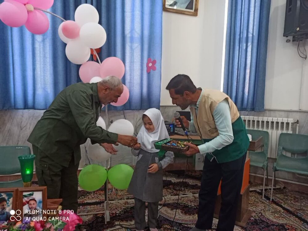 زنگ مهر رضوی با رمز «فتح قریب» در مدارس آران و بیدگل نواخته شد