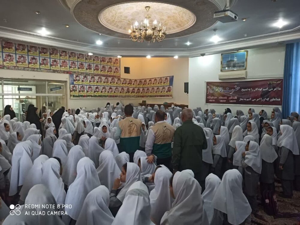 زنگ مهر رضوی با رمز «فتح قریب» در مدارس آران و بیدگل نواخته شد