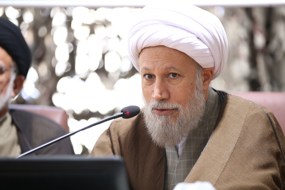 قرارگاه نوجوانی محور وحدت و تربیت موحدانه باشد