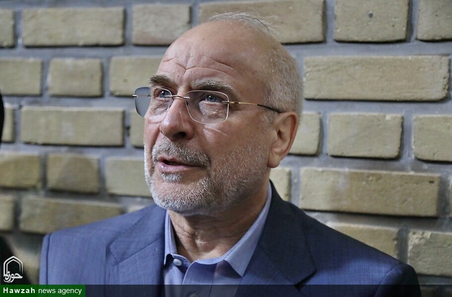 دکتر قالیباف در مراسم ختم همسر آیت‌الله العظمی سیستانی در قم شرکت کرد