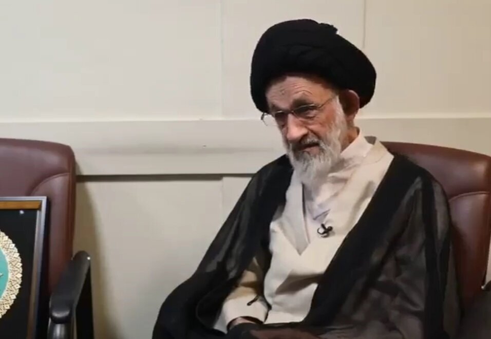 ظلم و معصیت قیامت کی تاریکی ہے: آیت اللہ ہاشمی علیا