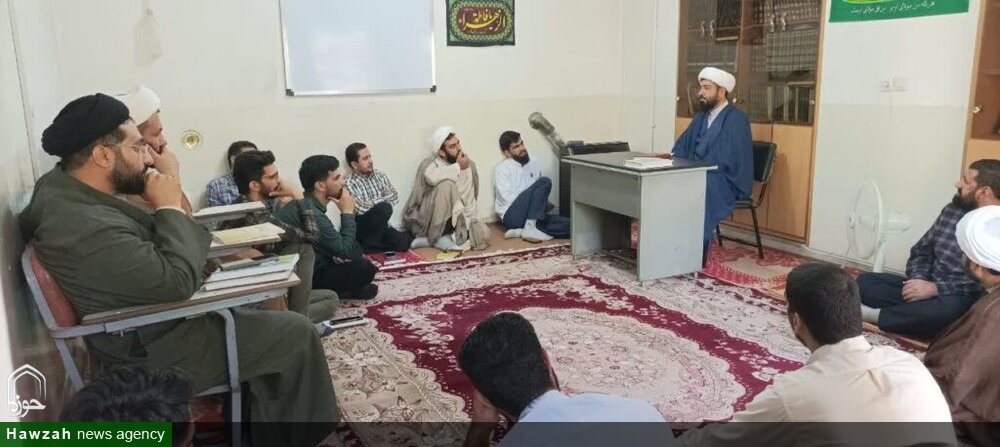 بازدید معاون تهذیب و تربیت حوزه علمیه اصفهان از مدرسه علمیه امام خمینی (ره) فلاورجان