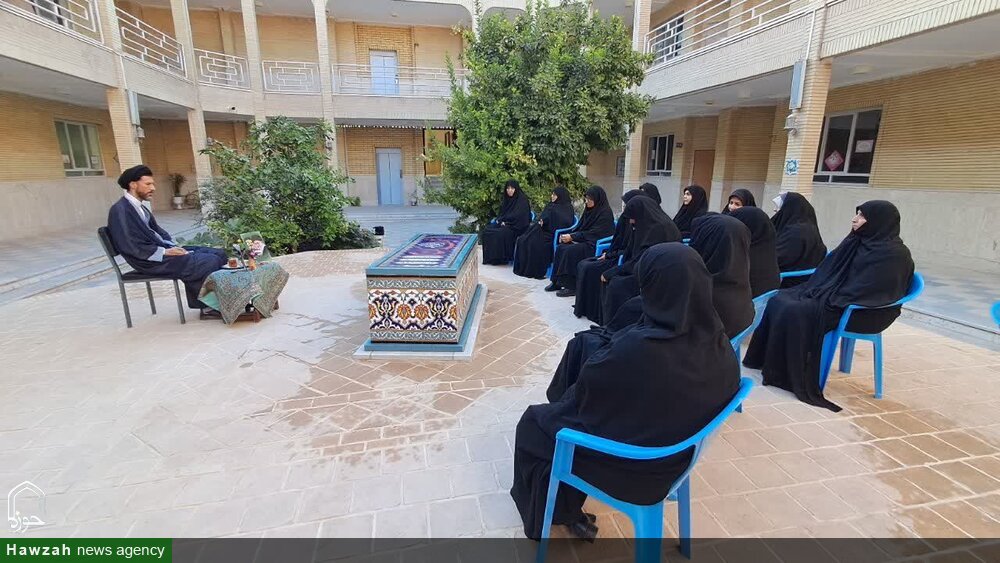 علم‌آموزی تنها محدود به حضور در حوزه نیست