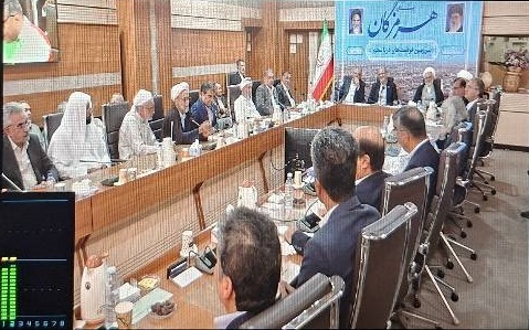 گزارشی از سفر یک روزه رئیسجمهور به استان هرمزگان