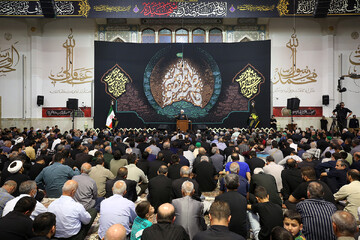 تصاویر/ مراسم سوگواری زائران حرم حضرت فاطمه معصومه سلام الله علیها در شب رحلت بانوی کرامت