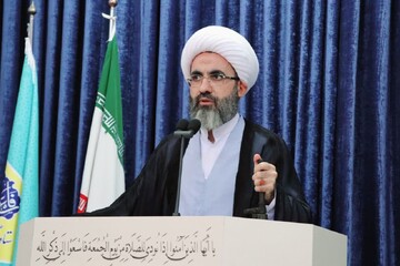 حضرت معصومه(س) چراغ راه دختران امروز است