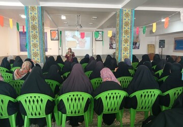 کارگاه «تکنیک‌های غلبه بر اهمال‌کاری» در مدرسه علمیه حضرت زینب(س) رفسنجان برگزار شد+عکس