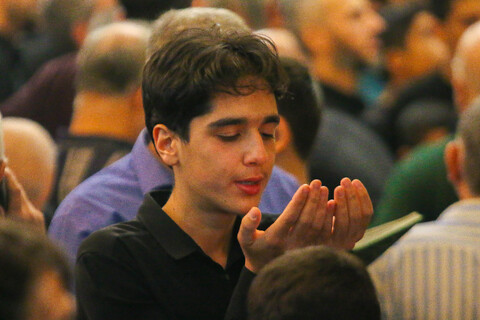 تصاویر/ مراسم سوگواری زائران حرم حضرت فاطمه معصومه سلام الله علیها در شب رحلت بانوی کرامت