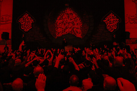 تصاویر/ مراسم سوگواری زائران حرم حضرت فاطمه معصومه سلام الله علیها در شب رحلت بانوی کرامت