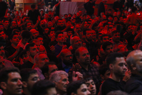 تصاویر/ مراسم سوگواری زائران حرم حضرت فاطمه معصومه سلام الله علیها در شب رحلت بانوی کرامت