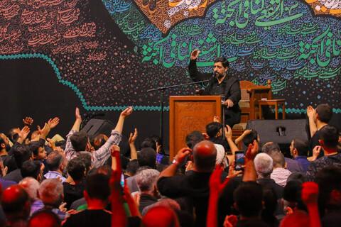 تصاویر/ مراسم سوگواری زائران حرم حضرت فاطمه معصومه سلام الله علیها در شب رحلت بانوی کرامت