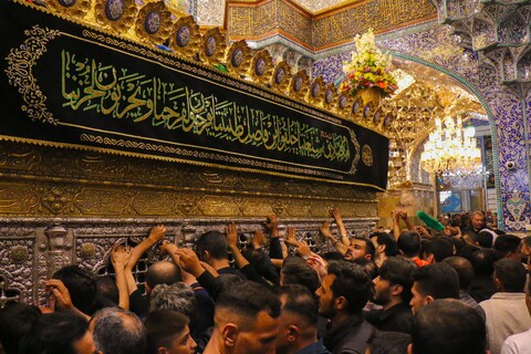 تصاویر/ مراسم سوگواری زائران حرم حضرت فاطمه معصومه سلام الله علیها در شب رحلت بانوی کرامت