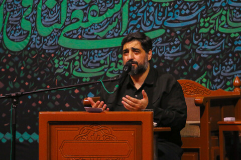 تصاویر/ مراسم سوگواری زائران حرم حضرت فاطمه معصومه سلام الله علیها در شب رحلت بانوی کرامت