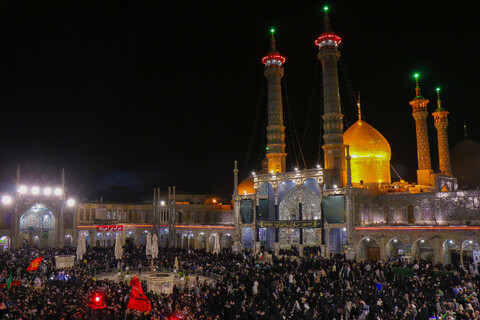 تصاویر/ حال و هوای حرم کریمه اهل بیت (ع) در شب وفات حضرت فاطمه معصومه "س"