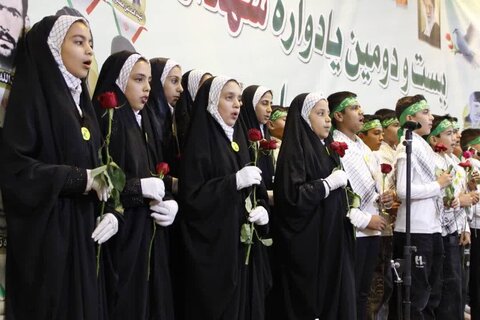 تصاویر/ بیست و دومین یادواره شهدای شهر بلورد