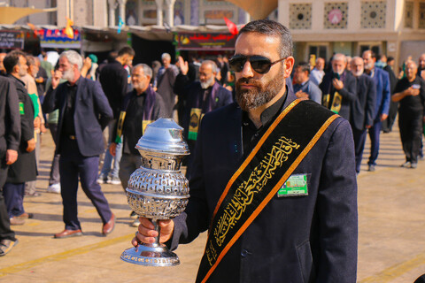 تصاویر/ دسته عزای خادمان و زائران حرم بانوی کرامت در سالروز رحلت حضرت معصومه سلام الله علیها