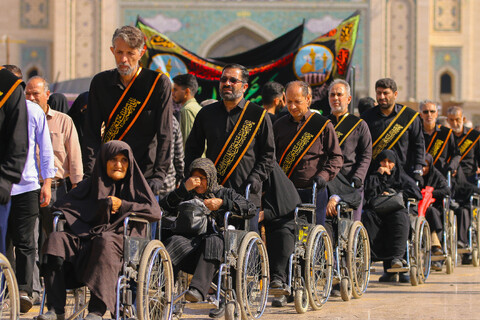 تصاویر/ دسته عزای خادمان و زائران حرم بانوی کرامت در سالروز رحلت حضرت معصومه سلام الله علیها