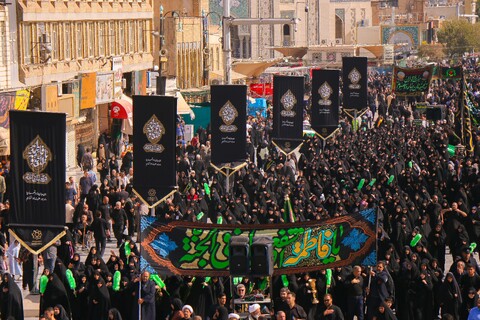 تصاویر/ دسته عزای خادمان و زائران حرم بانوی کرامت در سالروز رحلت حضرت معصومه سلام الله علیها