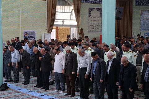 تصاویر/ اقامه نماز جمعه تکاب