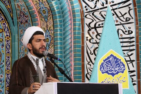 تصاویر/ اقامه نماز جمعه تکاب