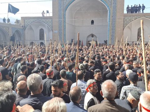 تصاویر | آیین سنتی مذهبی قالیشویان فین در مشهد اردهال کاشان