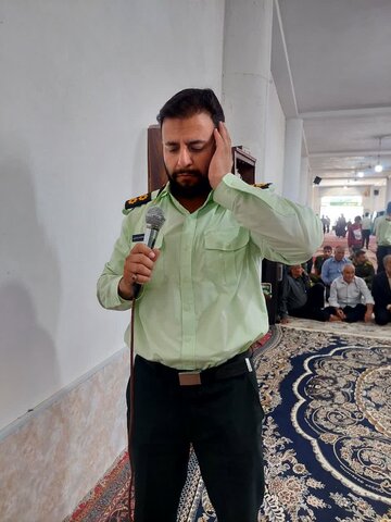 تصاویر/ برپایی میز خدمت مسئولان در نماز جمعه مروست