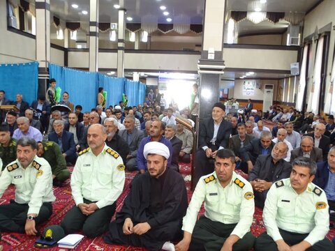 تصاویر/ اقامه نماز جمعه چهاربرج