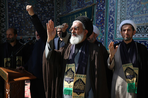 تصاویر/ دسته عزای خادمان و زائران حرم بانوی کرامت در سالروز رحلت حضرت معصومه(س)