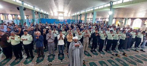 تصاویر/ اقامه نماز جمعه شهر عنبرآباد