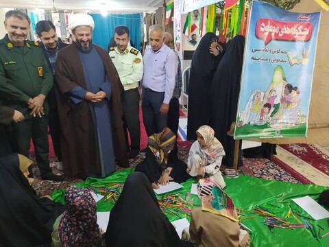 تصاویر/ افتتاح نمایشگاه طرح اسوه پایگاه های مقاومت بسیج دیلم