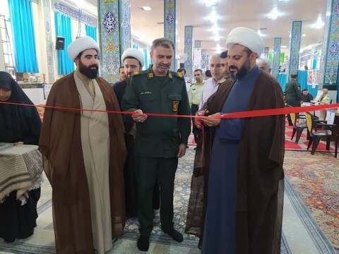 تصاویر/ افتتاح نمایشگاه طرح اسوه پایگاه های مقاومت بسیج دیلم