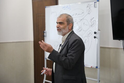 تصاویر/ روز دوم دوره دانش افزایی فلسفه دروس ویژه اساتید حوزه علمیه استان یزد