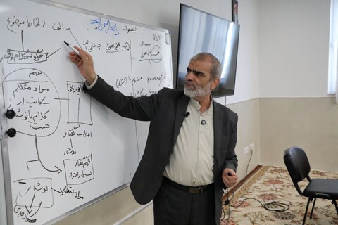 تصاویر/ روز دوم دوره دانش افزایی فلسفه دروس ویژه اساتید حوزه علمیه استان یزد