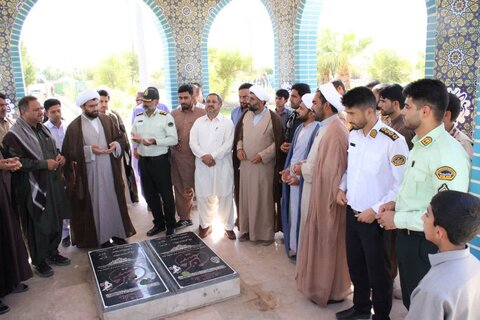 آیین غبارروبی گلزار شهدای گمنام دلگان به مناسبت هفته نیروی انتظامی