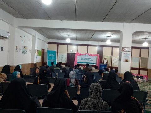 تصاویر/ طلاب مدرسه علمیه الزهرا رمشک در خدمت دانش‌آموزان مناطق محروم