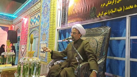 تصاویر/ مراسم گرامیداشت وفات حضرت فاطمه معصومه(س) در حرم امام‌زاده محمد(ع) کرمان