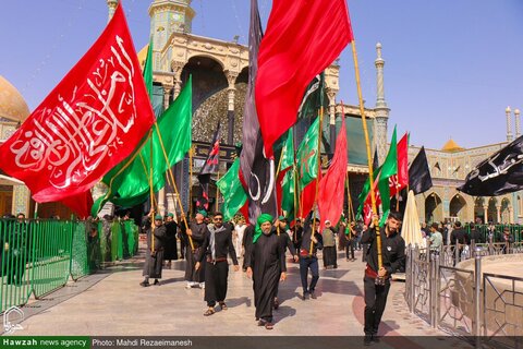 مواكب العزاء تتوافد على العتبة المعصومية بقم المقدسة إحياءً لذكرى وفاة صاحبتها