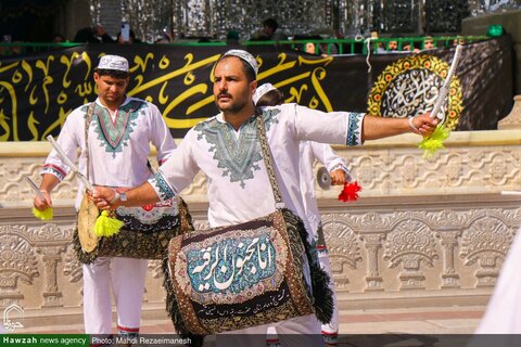 مواكب العزاء تتوافد على العتبة المعصومية بقم المقدسة إحياءً لذكرى وفاة صاحبتها