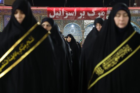 آیین شمعدانی گردانی خادمین حرم حضرت معصومه (س)