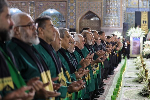 آیین شمعدانی گردانی خادمین حرم حضرت معصومه (س)