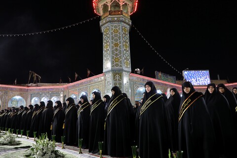 آیین شمعدانی گردانی خادمین حرم حضرت معصومه (س)
