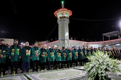آیین شمعدانی گردانی خادمین حرم حضرت معصومه (س)
