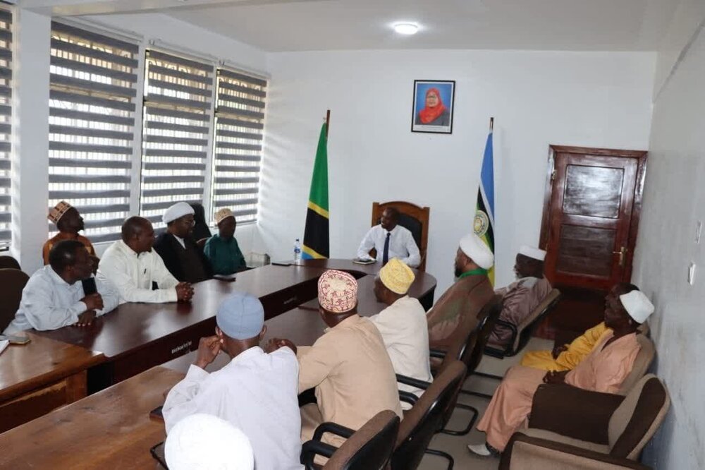 Sheikh Mkuu wa Jumuiya ya Shia Tanzania (TIC) Atembelea Ofisi ya Mkuu wa Mkoa Kigoma Tanzania